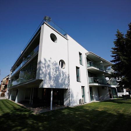 Villa Bauhaus Penthouse Wellness Apartman Siofok Dış mekan fotoğraf